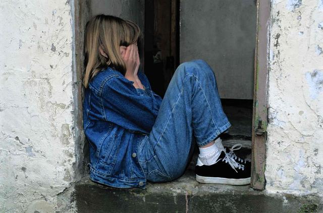 一位男朋友总是聊骚的女孩的求助经历，真实咨询案例_情感