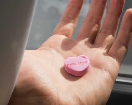 告诉你3个底层逻辑，让遭遇背叛的女人不再痛苦！_情感