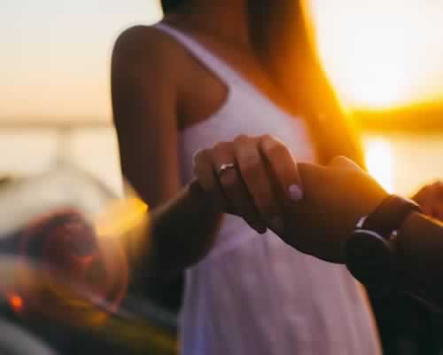 写给新时代的女性：克服不安全感，你才能更加独立！_情感