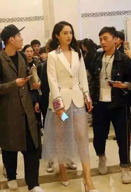 对高云翔付出一切的董璇，为什么最终还是以离婚而告终？_情感