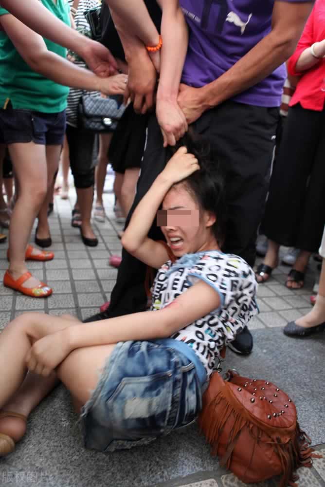 为什么他和她私底下还在偷偷联系？识别这些谎言的背后_情感