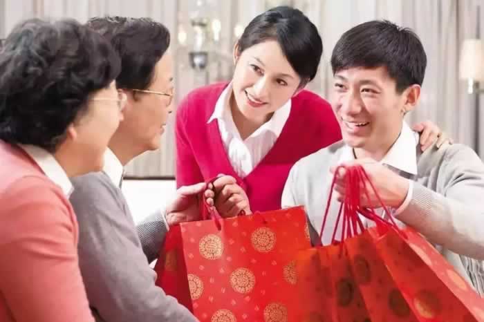 每逢佳节必吵架？夫妻如何摆脱节日魔咒_情感