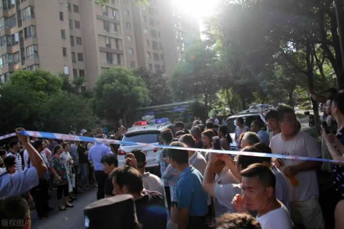 向原配索赔109万的跳楼第三者悲剧揭秘，婚姻里什么都有可能发生_情感