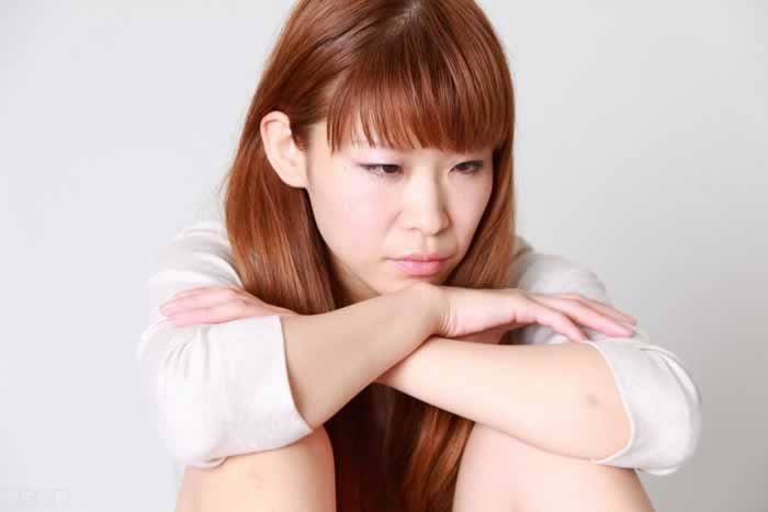 把一手好牌打个稀烂，你身边有这样的女人么_情感