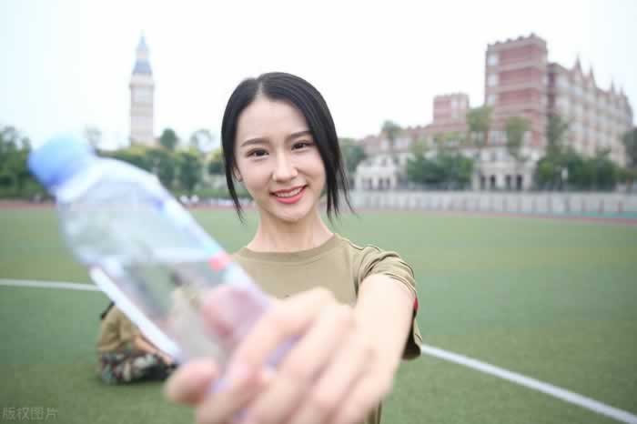 美貌和智慧你该怎么选?女神说:我都要_情感