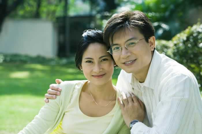真正厉害的夫妻关系，都是反内耗的_情感