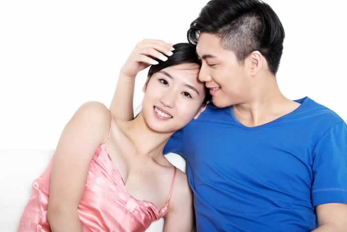 老公手机里保存了别的女人的视频，我们的婚姻到底怎么了_情感