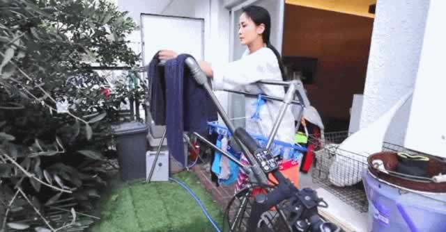 当一个女性选择成为家庭主妇，她会经历什么？_情感