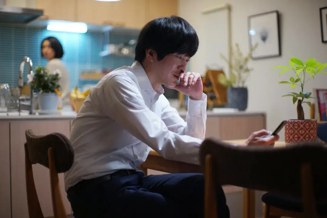 当一个女性选择成为家庭主妇，她会经历什么？_情感