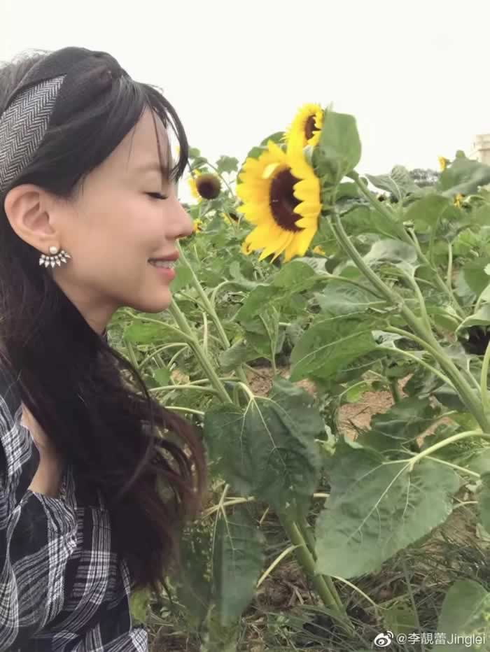 看到李靓蕾，你会思考离婚对女性而言到底意味着什么？_情感