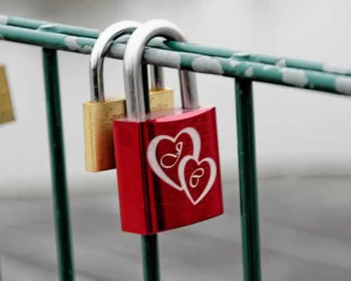 怎么才能让回避型依恋人格的男友不再逃避我？_情感