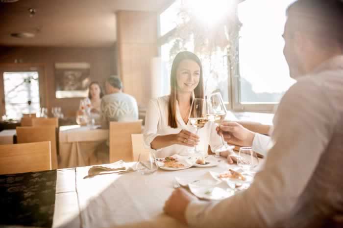 婚姻中最大的背锅侠：三观不一致_情感
