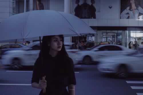 分手后还会联系，但男人迟迟不肯答应复合，他在顾虑什么？_情感