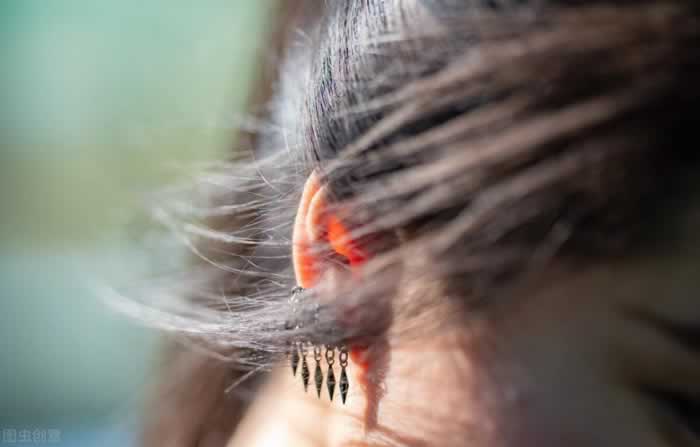 极度缺乏安全感的女人，如何挽回被自己深深伤害过的男人？_情感
