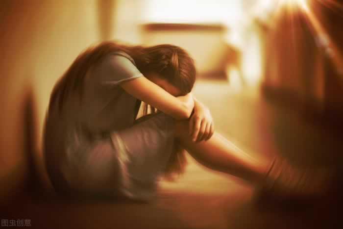 极度缺乏安全感的女人，如何挽回被自己深深伤害过的男人？_情感