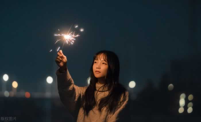 分手后，这样“高冷离开”，再绝情的男人也会好奇回来_情感