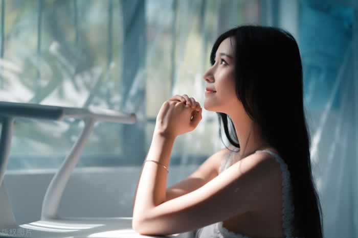 分手后，这样“高冷离开”，再绝情的男人也会好奇回来_情感
