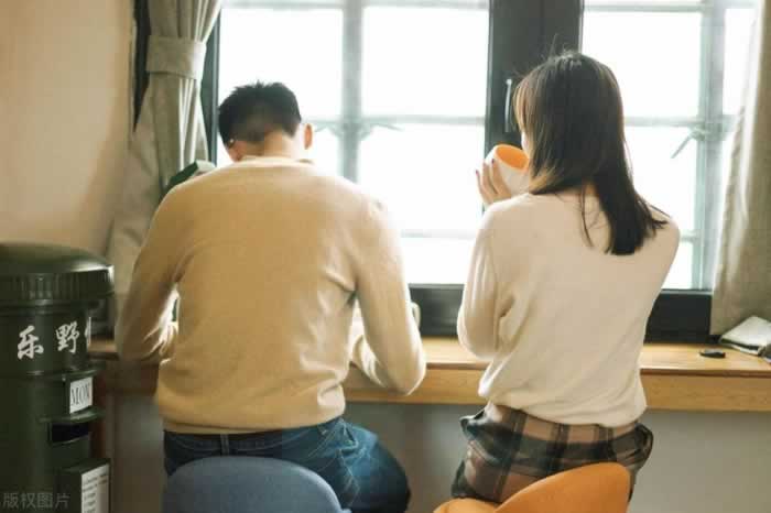 婚姻变成了“凑合”？牢记这3个秘诀，夫妻间会越来越甜蜜_情感