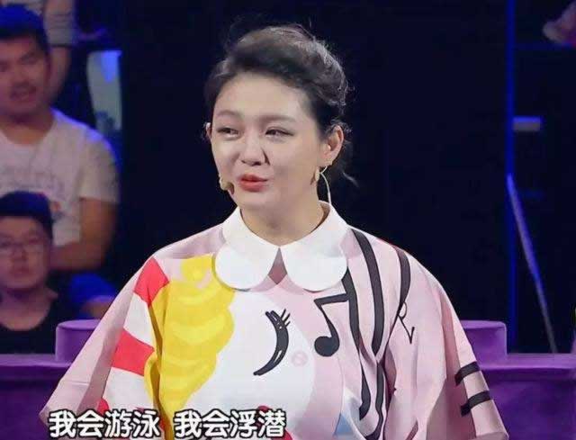 想要被男人宠爱？女人要这样“表里不一”：内心强大，外表柔弱_情感