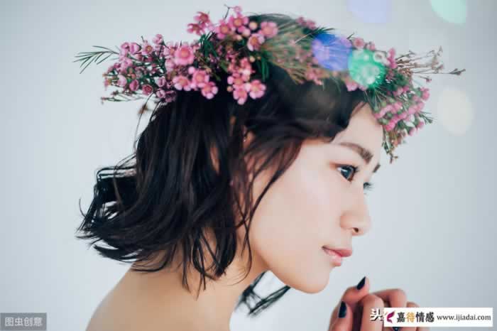 谈了一个男朋友，因为自己离过婚，内心感到特别自卑_情感