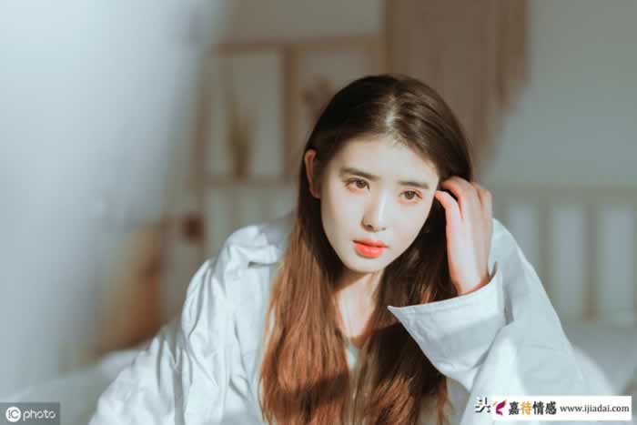 我好像遇到了一个心机女孩，她收下我的礼物，却不和我恋爱_情感