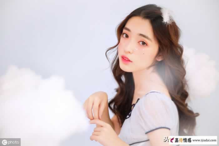我好像遇到了一个心机女孩，她收下我的礼物，却不和我恋爱_情感