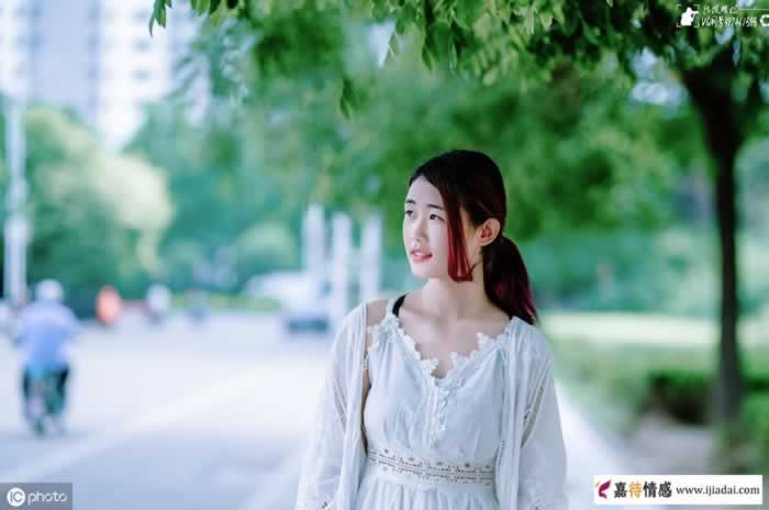 老公出轨后，第三者加我微信，给我发她和老公的亲密照片_情感