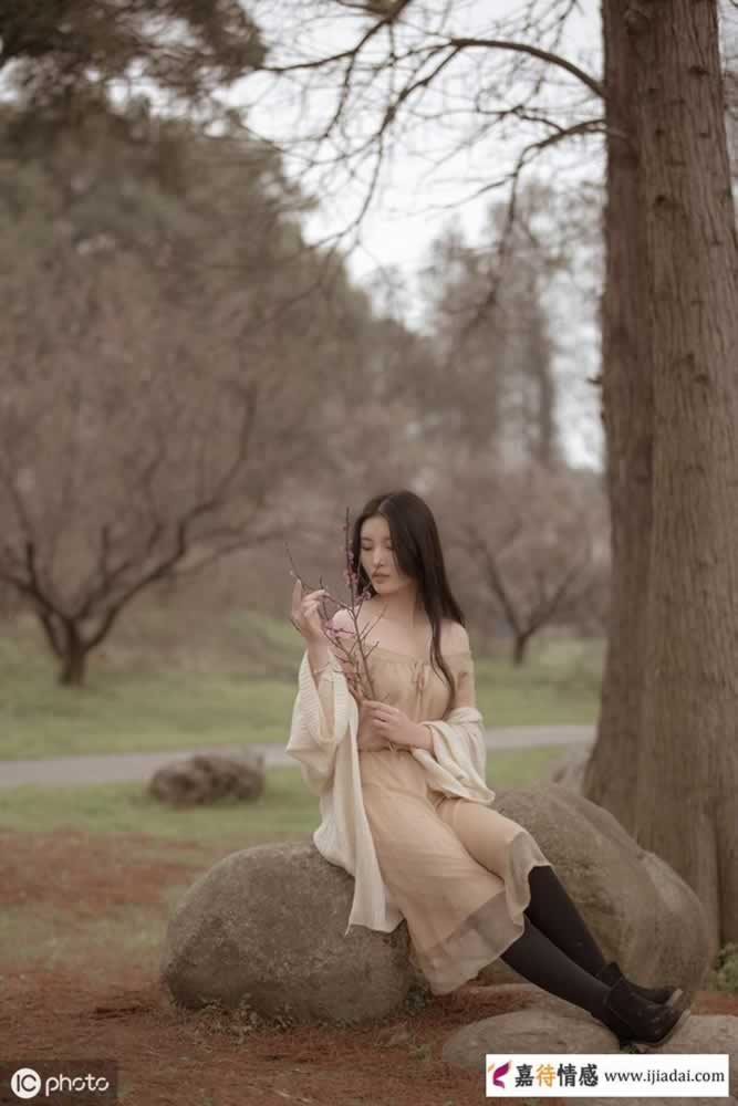我老公出轨了一个被家暴的女人，因为觉得她太可怜了_情感