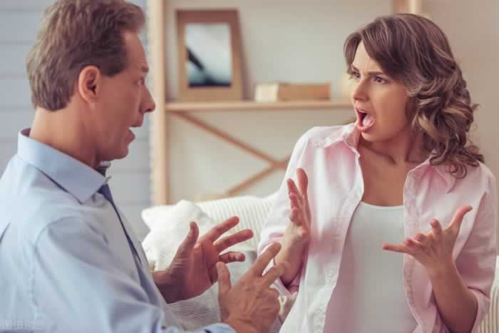 夫妻双方经常争吵怎么解决？处理吵架的实用技巧_情感