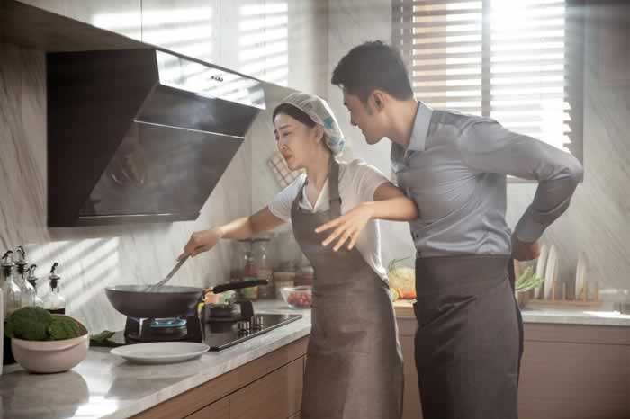 在外社交达人，回家沉默不语，为什么越来越多夫妻“无话可说”？_情感