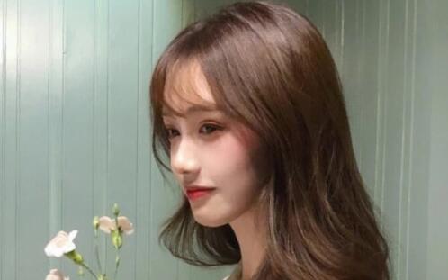 狮子座女喜欢一个人的表现，变得不像她本人_情感