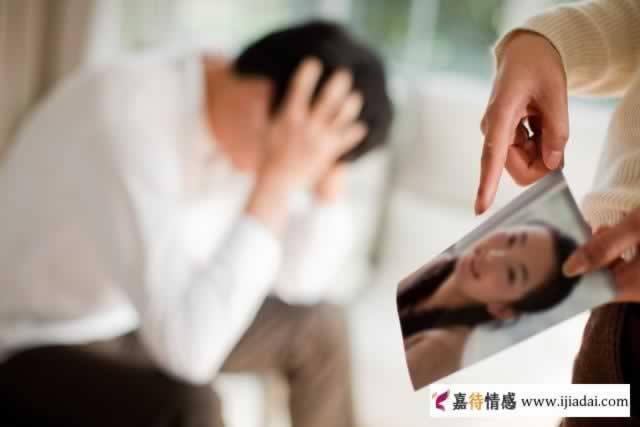 出轨的男人最爱的是谁？妻子还是小三？其实他最爱的人只有一个！_情感