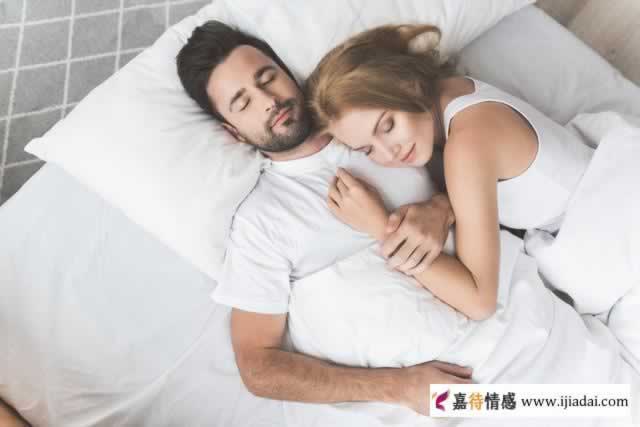 出轨后的女人生活表现？为什么女人外遇后更非常容易离婚？_情感
