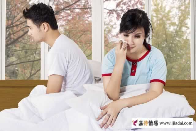 丈夫出轨60岁情人，妻子败诉，中年人的感情到底怎么了？_情感