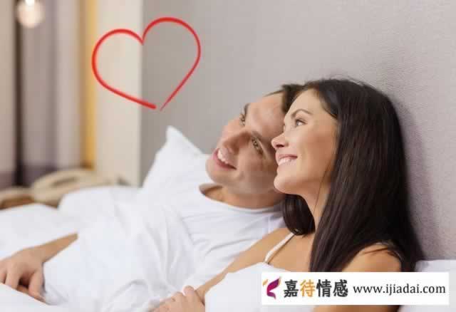 出轨的女人“心机”很重，会跟情人说起，她自己老公三件事情_情感