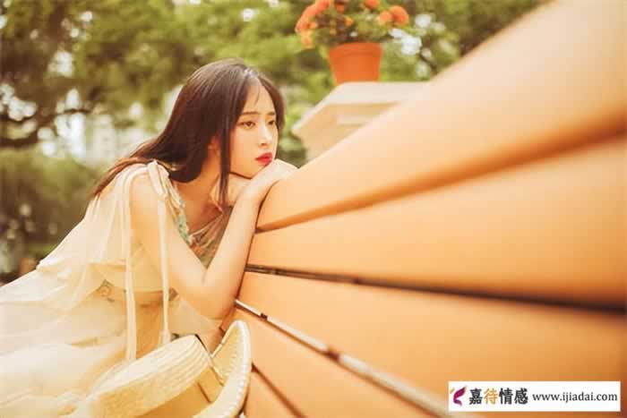女人还爱着前任的表现，女人放不下前任的表现_情感