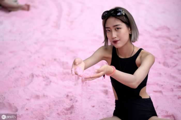 和男友即将异地，不想分开，要如何做才能把握住这段感情？_情感