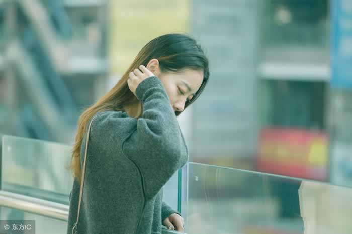 分手后学会这样吊着男人，不久他定会想要挽回你_情感