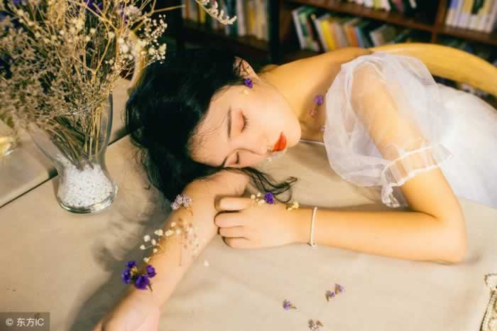 男友提分手后仍关心我,我该怎么挽回跟他复合呢?_情感