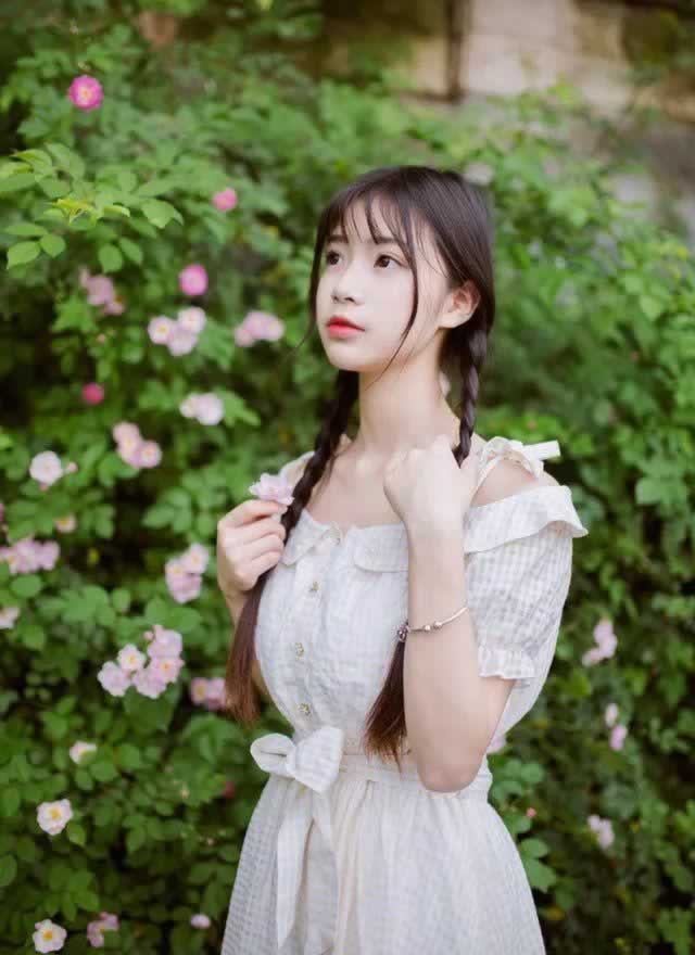 男人越爱你，越会有这三种表现，说明他根本放不下你！_情感
