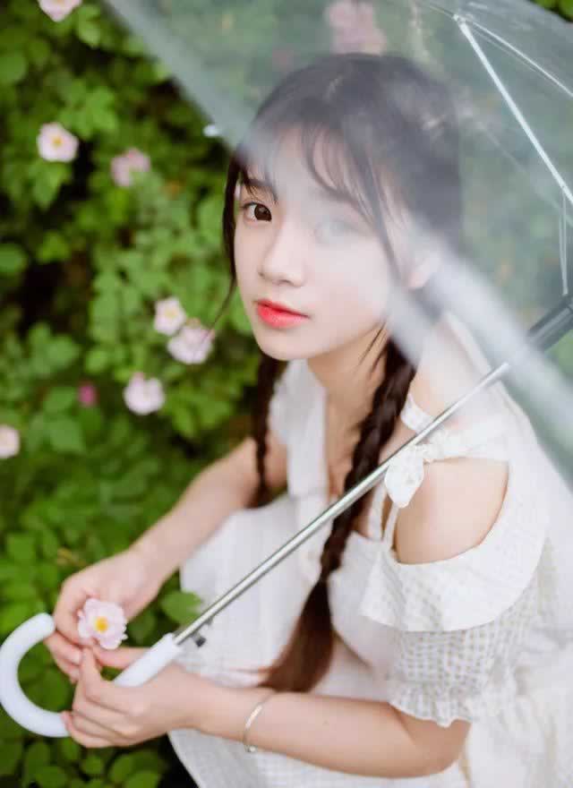 男人越爱你，越会有这三种表现，说明他根本放不下你！_情感
