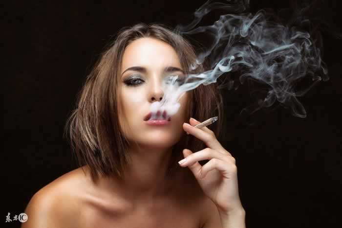 女生有这几个动作，则说明她经验很丰富_情感
