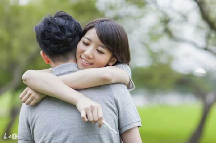 挽回他，看的不是变伟大和变渺小，是靠你自私_情感