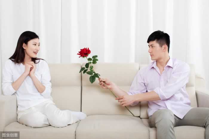 不爱你却却又不愿离开的女人，一定会有不一样的表现_情感