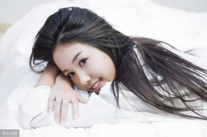 女人对你是“真情”还是“假意”，这些细节会告诉你_情感
