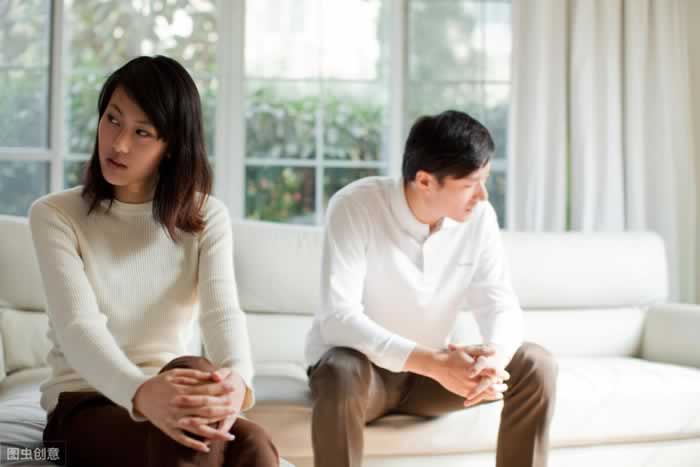妈,我结婚了,媳妇说以后不跟你们住,妈是这么说的_情感