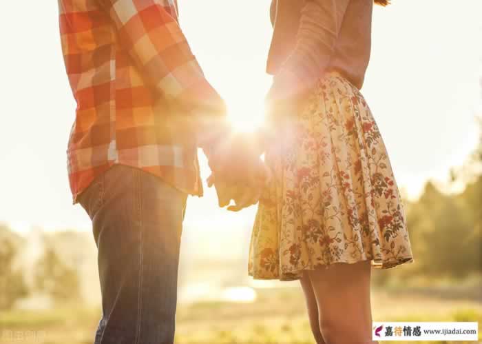 在平淡的婚姻中，如何让男人重新对你燃起爱的火花？_情感