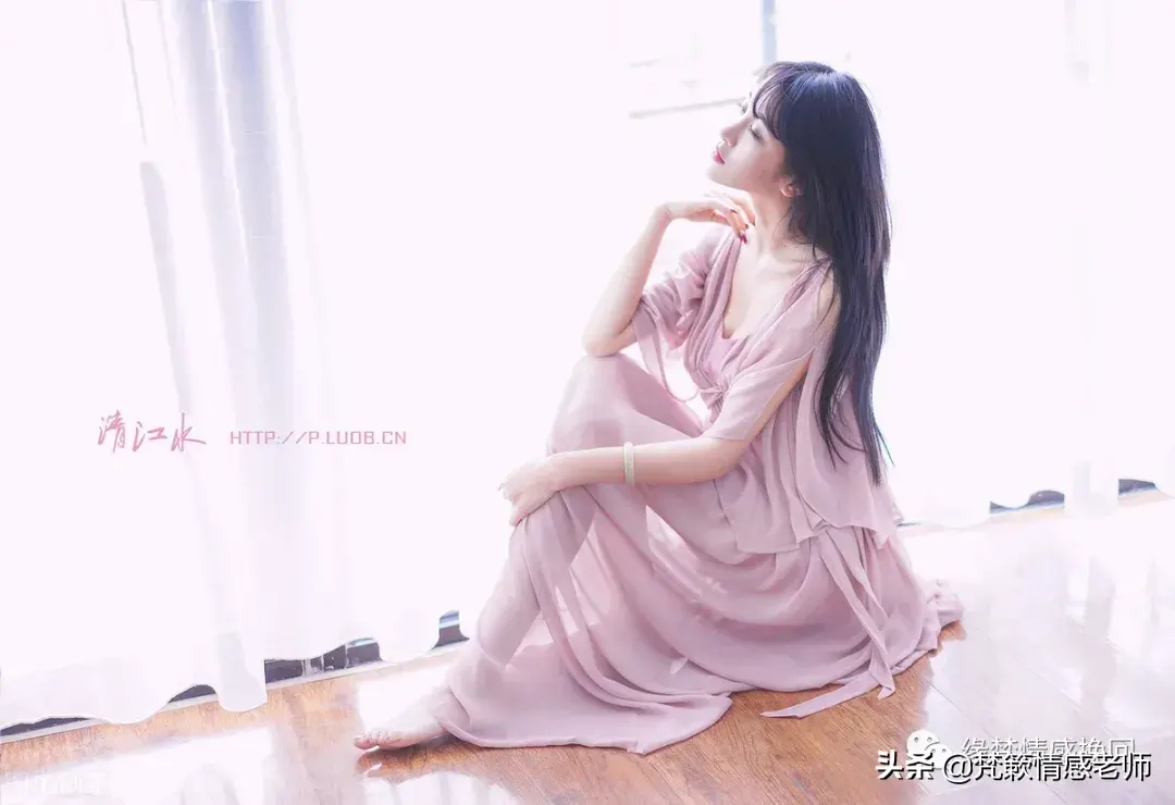 某男子打赏女主播13万元，这是欣赏还是真爱无价？_情感
