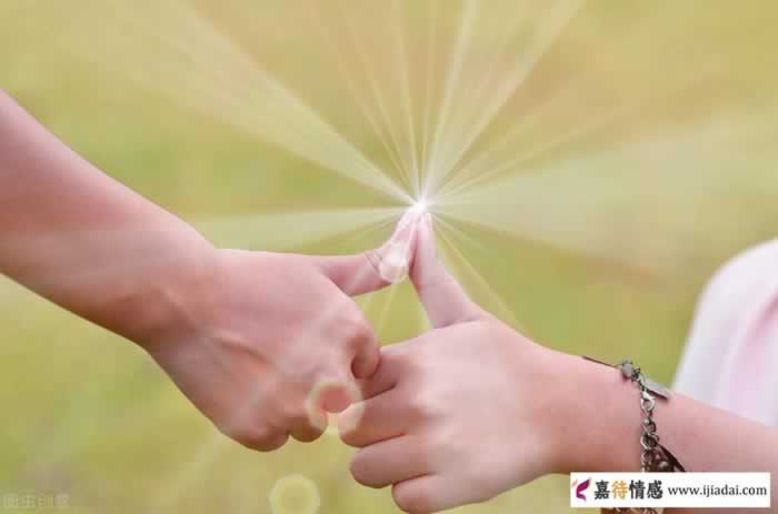 在婚中如何与爱人共情_情感