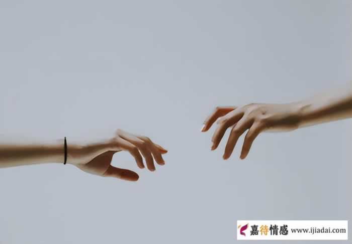 婚外情中的男人是什么心理，会后悔吗？听听这2位过来人的真心话_情感